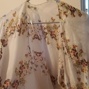 Woven Heart Cream Floral Top